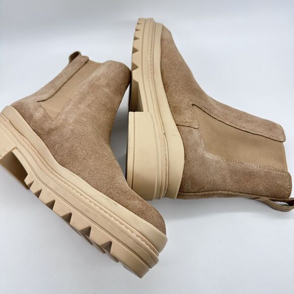 Bernardo Dove Chelsea Boots Sand Split Suede Size 8.5 - Picture 9 of 12